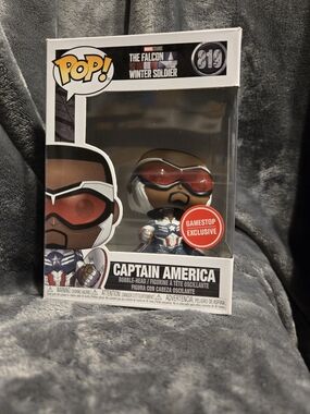 Funko Pop Marvel Captain America #819 GameStop Exclusive Falcon Winter Soldier